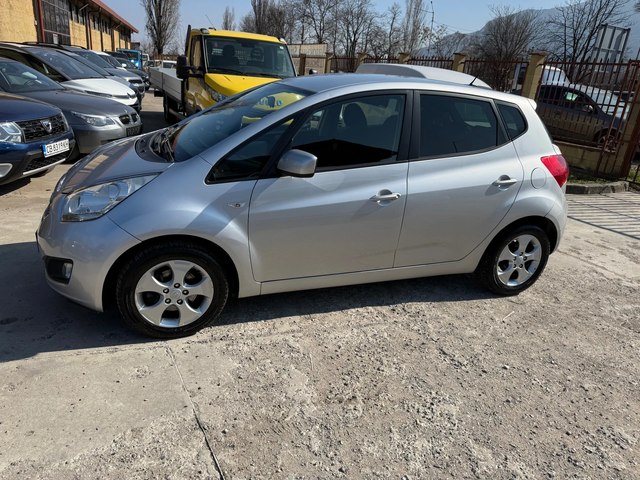 Kia Venga 1.4i ГАЗ - автомобили, коли, обяви за нови и употребявани 3