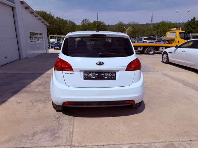 Kia Venga 1.4i 16V* GPL* UNIKAT* - автомобили, коли, обяви за нови и употребявани 5