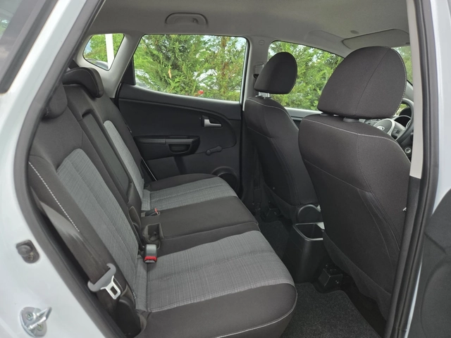 Kia Venga 1.4CRDI-90кс= 6СК= FACELIFT= 146.000km= СЕРВ.ИСТОР - автомобили, коли, обяви за нови и употребявани 13