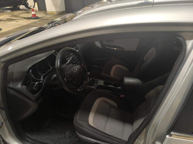 Kia XCeed 1.6 crdi 2015г. КАМЕРА - автомобили, коли, обяви за нови и употребявани 4