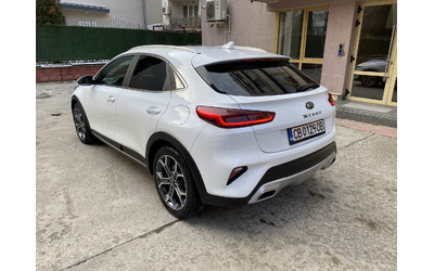 Kia XCeed 1.6 CRDI/ MHEV / Design / DCT7 - автомобили, коли, обяви за нови и употребявани 6