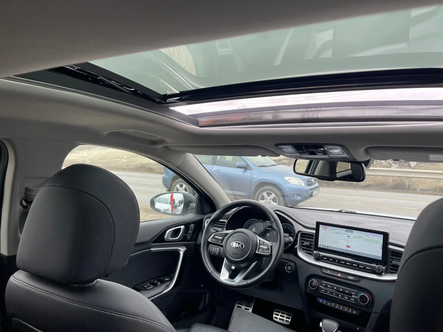 Kia XCeed ТОП!28000КМ  ПАНОРАМА , ЛИЗИНГ!!!! - автомобили, коли, обяви за нови и употребявани 13