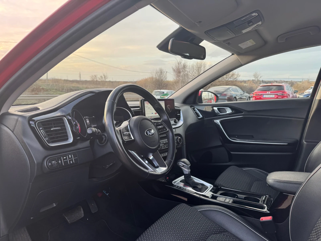 Kia XCeed 1.5 - автомобили, коли, обяви за нови и употребявани 8
