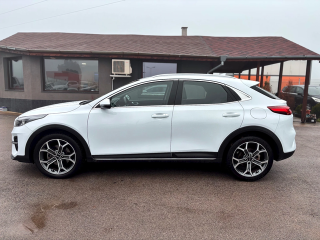 Kia XCeed Hybrid - автомобили, коли, обяви за нови и употребявани 4