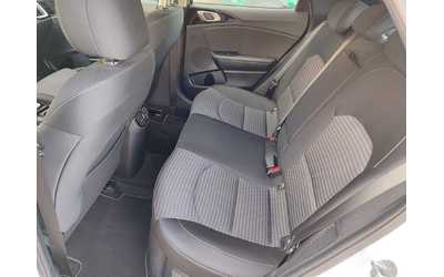 Kia xCeed SUV 141к.с. Plug-In Hybrid - автомобили, коли, обяви за нови и употребявани 11
