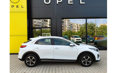 Kia xCeed SUV 141к.с. Plug-In Hybrid - автомобили, коли, обяви за нови и употребявани 3