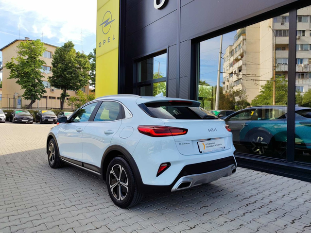 Kia xCeed SUV 141к.с. Plug-In Hybrid - автомобили, коли, обяви за нови и употребявани 5