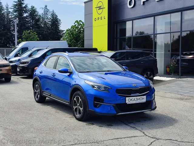 Kia xCeed SUV 141к.с. Plug-In Hybrid - автомобили, коли, обяви за нови и употребявани 0