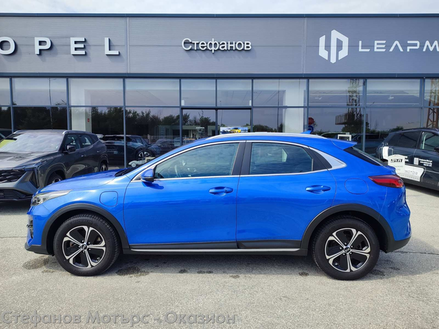 Kia xCeed SUV 141к.с. Plug-In Hybrid - автомобили, коли, обяви за нови и употребявани 3