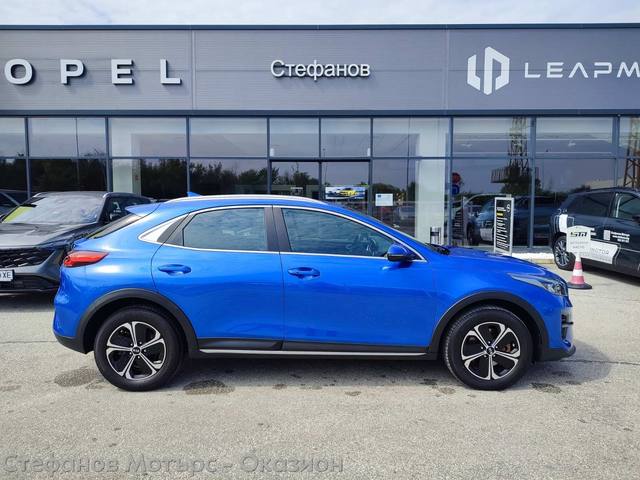Kia xCeed SUV 141к.с. Plug-In Hybrid - автомобили, коли, обяви за нови и употребявани 4