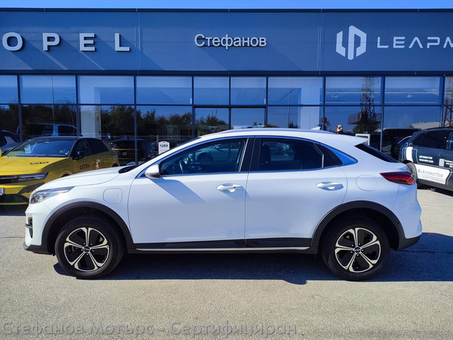 Kia xCeed SUV 141к.с. Plug-In Hybrid - автомобили, коли, обяви за нови и употребявани 3