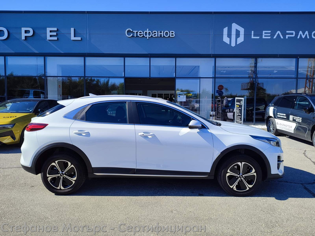 Kia xCeed SUV 141к.с. Plug-In Hybrid - автомобили, коли, обяви за нови и употребявани 4