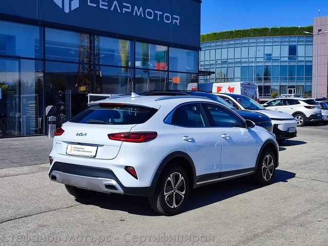 Kia xCeed SUV 141к.с. Plug-In Hybrid - автомобили, коли, обяви за нови и употребявани 5