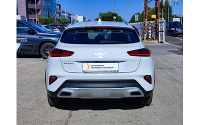 Kia xCeed SUV 141к.с. Plug-In Hybrid - автомобили, коли, обяви за нови и употребявани 6