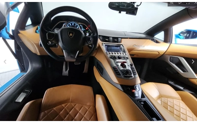 Lamborghini Aventador LP700-4 - автомобили, коли, обяви за нови и употребявани 9