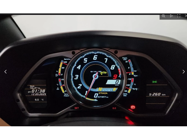 Lamborghini Aventador LP700-4 - автомобили, коли, обяви за нови и употребявани 11