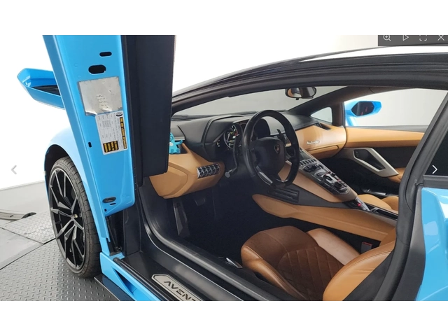 Lamborghini Aventador LP700-4 - автомобили, коли, обяви за нови и употребявани 6