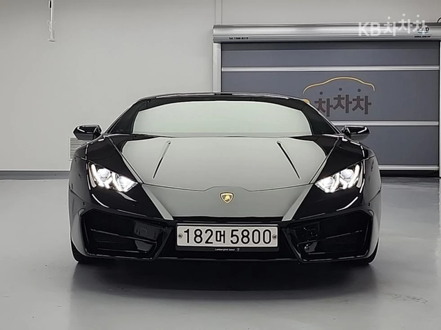 Lamborghini Huracan LP580-2 С ФИНАНСИРАНЕ - автомобили, коли, обяви за нови и употребявани 0
