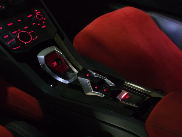 Lamborghini Huracan - автомобили, коли, обяви за нови и употребявани 7