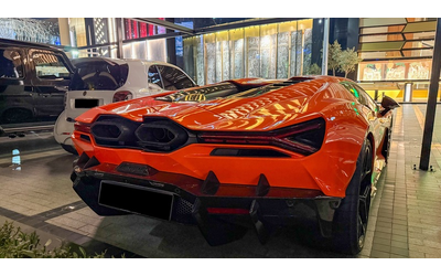 lamborghini-revuelto-revuelto-6-5-v12-hpev-4wd - 3