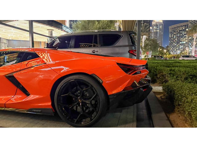 LAMBORGHINI Revuelto Revuelto 6.5 V12 HPEV 4WD - автомобили, коли, обяви за нови и употребявани 5