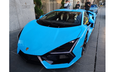 lamborghini-revuelto-revuelto-6-5-v12-hpev-4wd - 2