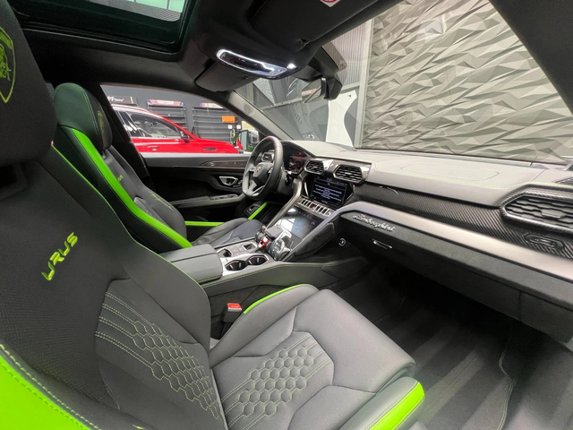 Lamborghini Urus Perfomante * CARBON* - автомобили, коли, обяви за нови и употребявани 5