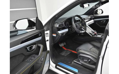 lamborghini-urus - 4