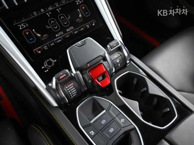 Lamborghini Urus 4.0 V8 ФИНАНСИРАНЕ - автомобили, коли, обяви за нови и употребявани 9