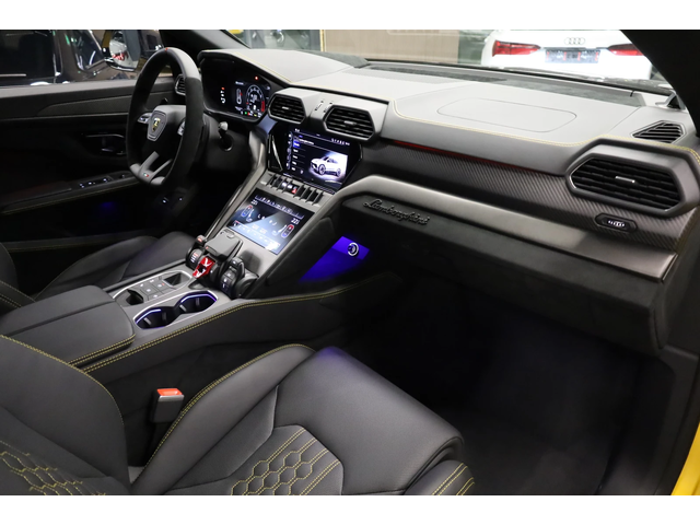 Lamborghini Urus PERFORMANTE* CARBON* CERAMIC* AKRAPOVIC* 23"* - автомобили, коли, обяви за нови и употребявани 15