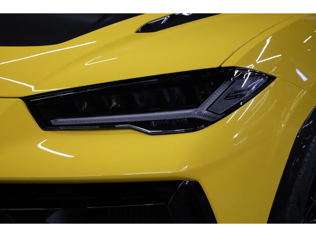 Lamborghini Urus PERFORMANTE* CARBON* CERAMIC* AKRAPOVIC* 23"* - автомобили, коли, обяви за нови и употребявани 3