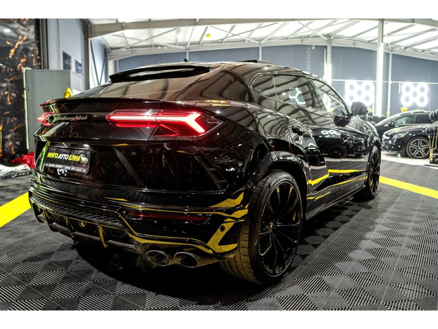 Lamborghini Urus 4.0 V8 FULL BLACK EDITION DOWNPIPE ЛИЗИНГ 100% - автомобили, коли, обяви за нови и употребявани 8