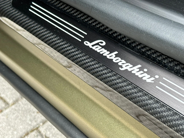 Lamborghini Urus SE - автомобили, коли, обяви за нови и употребявани 7