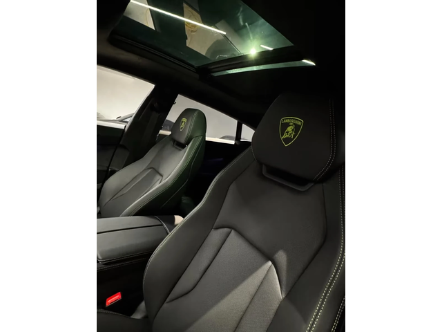 Lamborghini Urus SE Nero - автомобили, коли, обяви за нови и употребявани 5