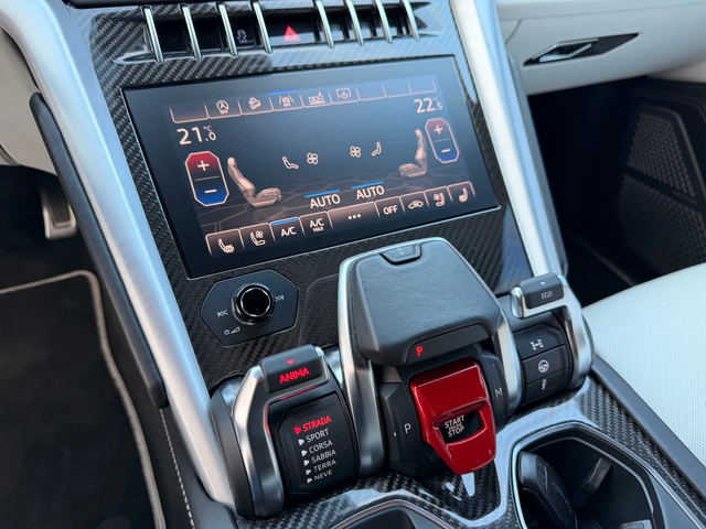 Lamborghini Urus - автомобили, коли, обяви за нови и употребявани 13