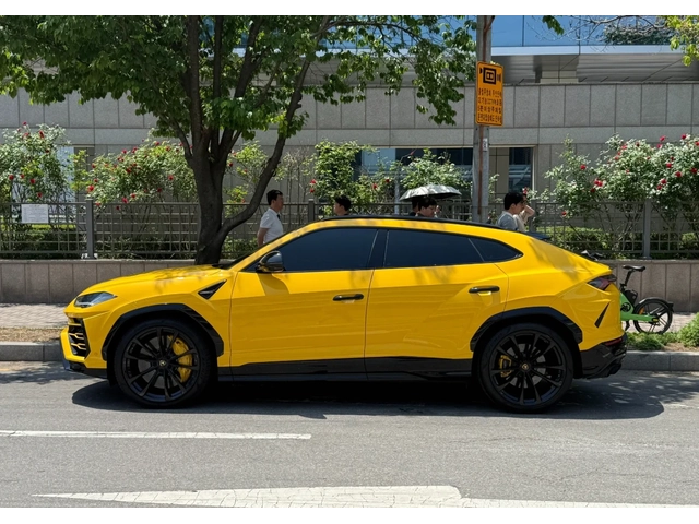 Lamborghini Urus - автомобили, коли, обяви за нови и употребявани 4