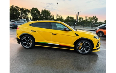 lamborghini-urus - 1
