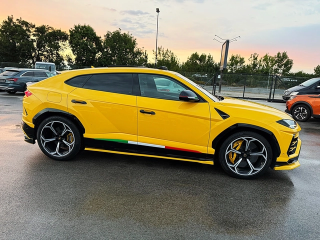 Lamborghini Urus Matrix-Head Up-360-Panorama-Ceramic-Bang&Olufsen-! - автомобили, коли, обяви за нови и употребявани 1