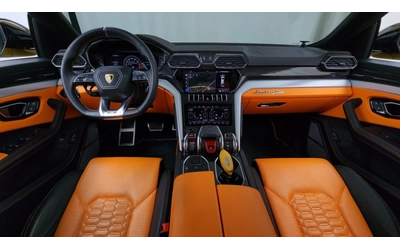Lamborghini Urus 4.0 V8 - автомобили, коли, обяви за нови и употребявани 8