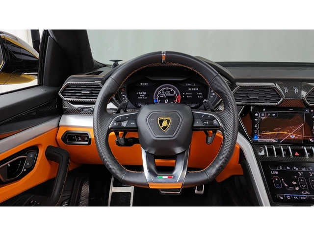 Lamborghini Urus 4.0 V8 - автомобили, коли, обяви за нови и употребявани 9