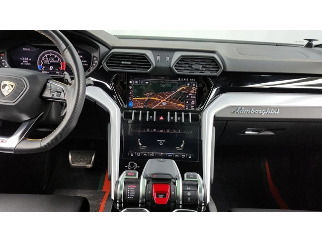 Lamborghini Urus 4.0 V8 - автомобили, коли, обяви за нови и употребявани 8