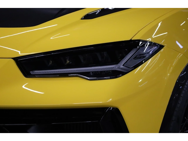 Lamborghini Urus PERFORMANTE* CARBON* CERAMIC* AKRAPOVIC* 23"* - автомобили, коли, обяви за нови и употребявани 3