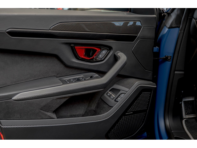 Lamborghini URUS SE/Akrapovic/Bang&Olufsen/Керамика/Карбон/Premium Edition - автомобили, коли, обяви за нови и употребявани 11