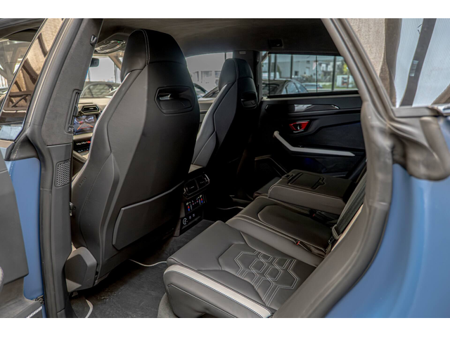 Lamborghini URUS SE/Akrapovic/Bang&Olufsen/Керамика/Карбон/Premium Edition - автомобили, коли, обяви за нови и употребявани 12