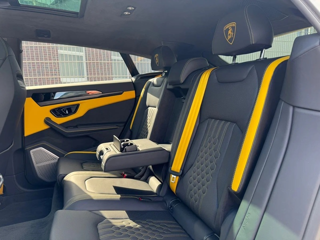 LAMBORGHINI URUS URUS SE 4.0 V8 Plug-in Hybrid 4WD - автомобили, коли, обяви за нови и употребявани 4