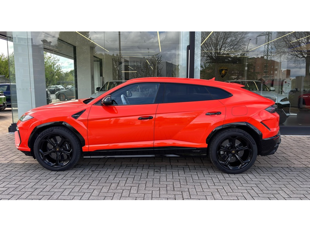 LAMBORGHINI Urus Urus SE 4.0 V8 Plug-in Hybrid 4WD - автомобили, коли, обяви за нови и употребявани 1