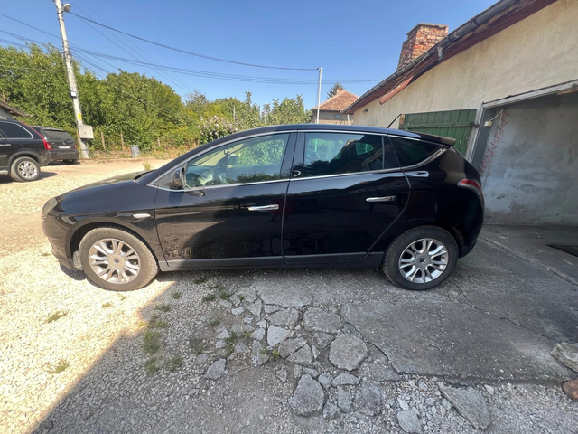 Ланчия Делта 1,6 2012г. Дизел Разход 5,9/100 - автомобили, коли, обяви за нови и употребявани 6