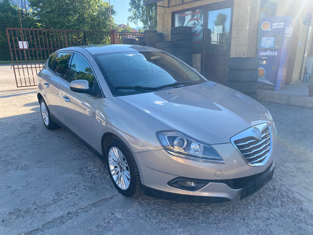 Lancia Delta 1.6 m-jet - автомобили, коли, обяви за нови и употребявани 1