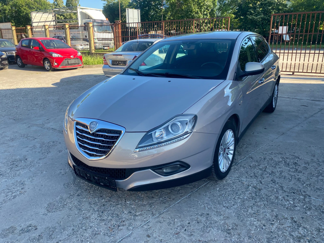 Lancia Delta 1.6 m-jet - автомобили, коли, обяви за нови и употребявани 2