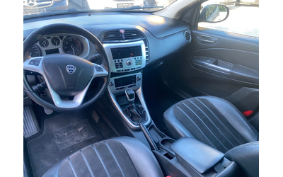 Lancia Delta 1.6 m-jet - автомобили, коли, обяви за нови и употребявани 9